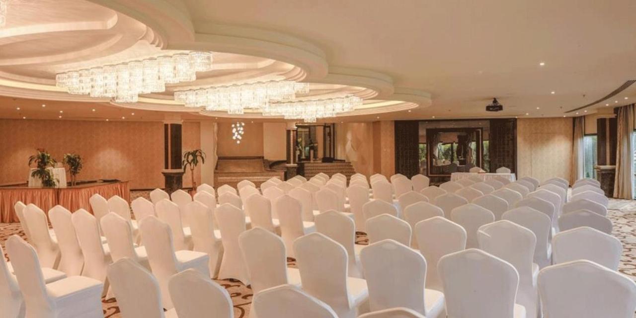 Crowne Plaza Riyadh Palace By Ihg Buitenkant foto